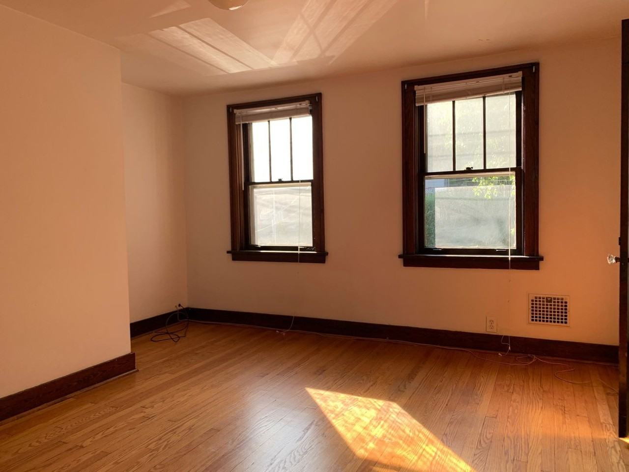 1716 Duffield St - Photo 7 of 14