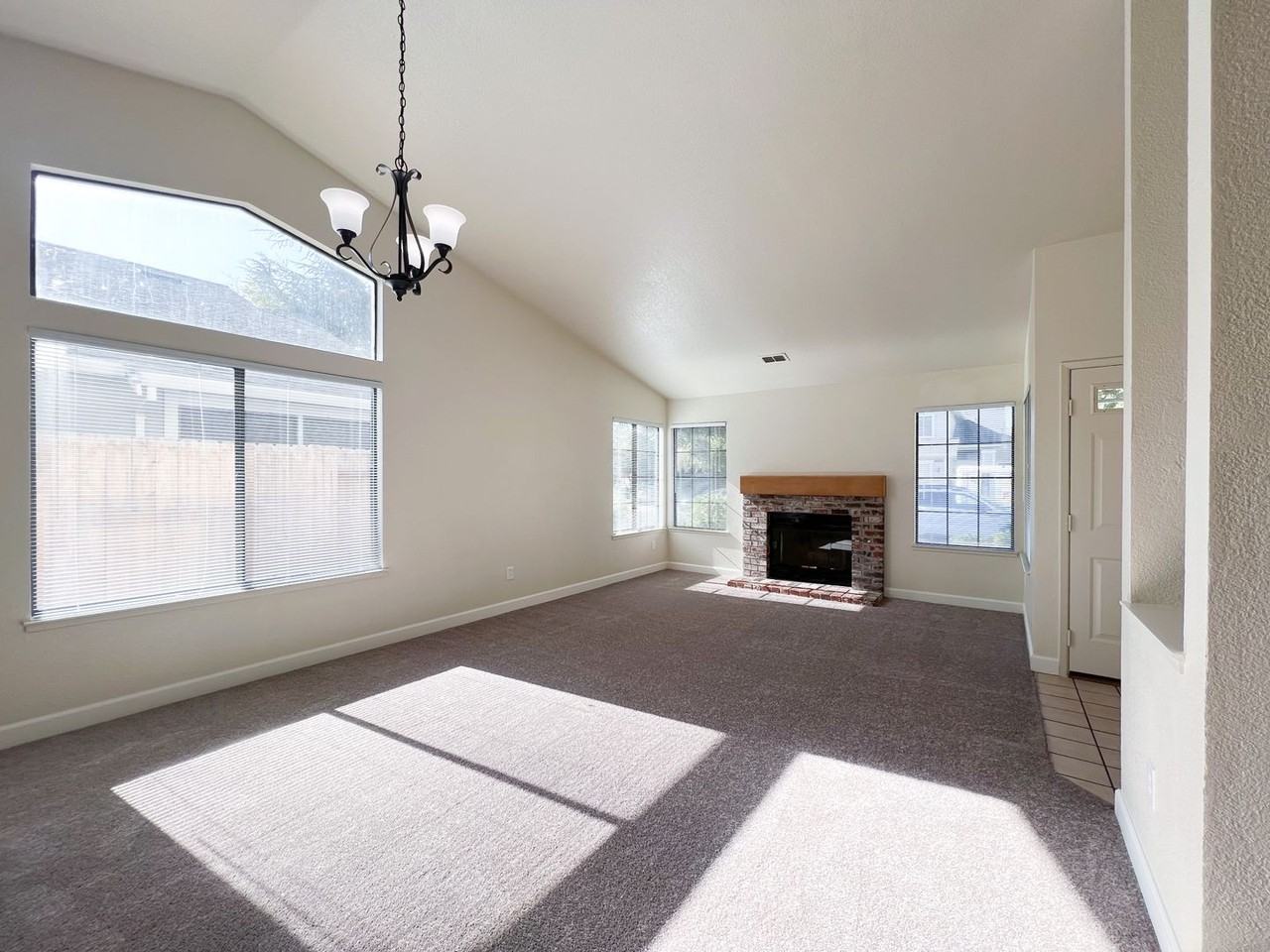 8119 Point Loma Way - Photo 5 of 44