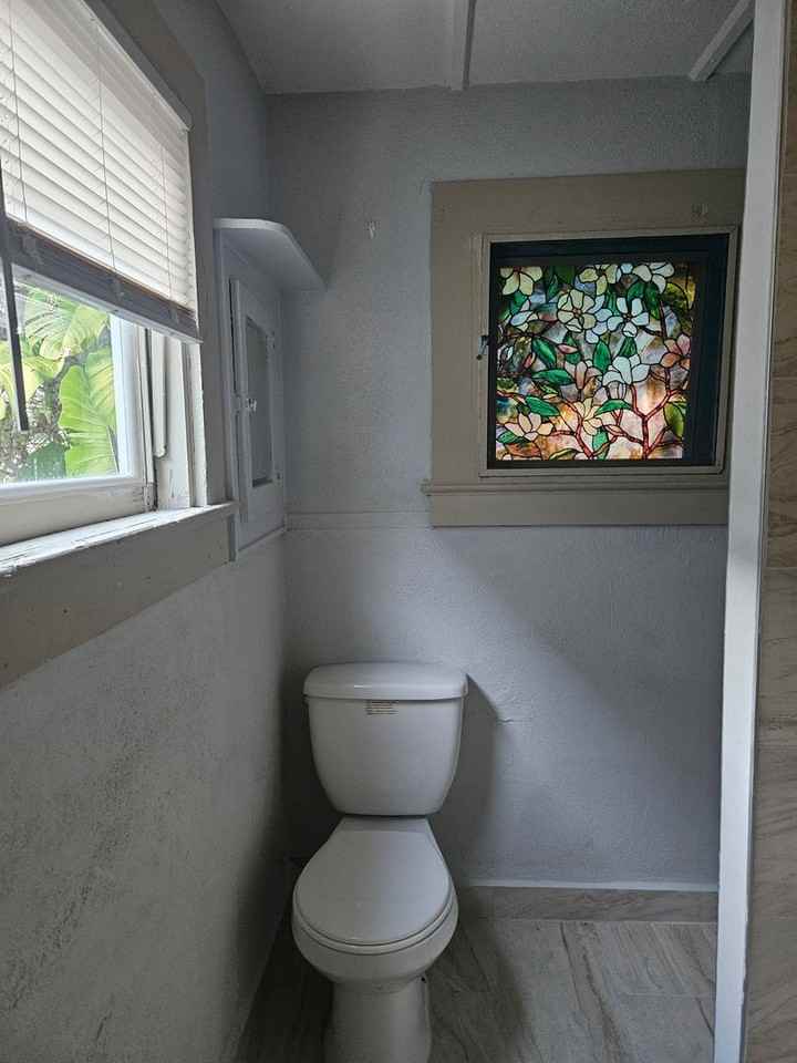 223 223 B2 North Hollywood Ave - Photo 6 of 9