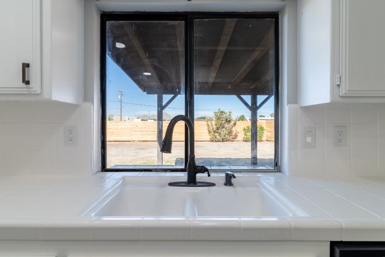 15070 Flathead Rd - Photo 6 of 26