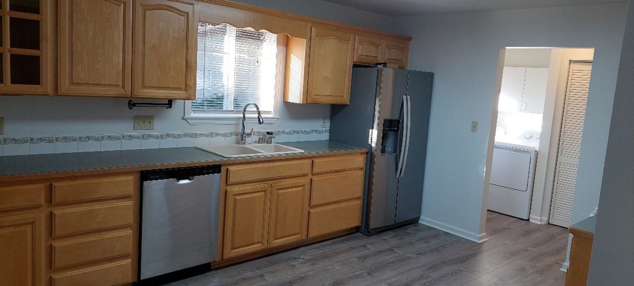 3025 Lindbergh Ave - Photo 7 of 17