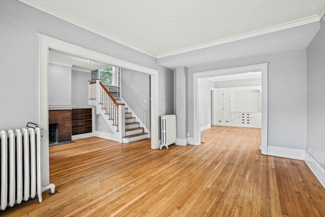 2118 E Linnwood Ave - Photo 6 of 41