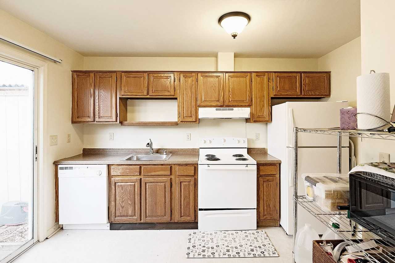 2455 Whitney Ct - Photo 6 of 14