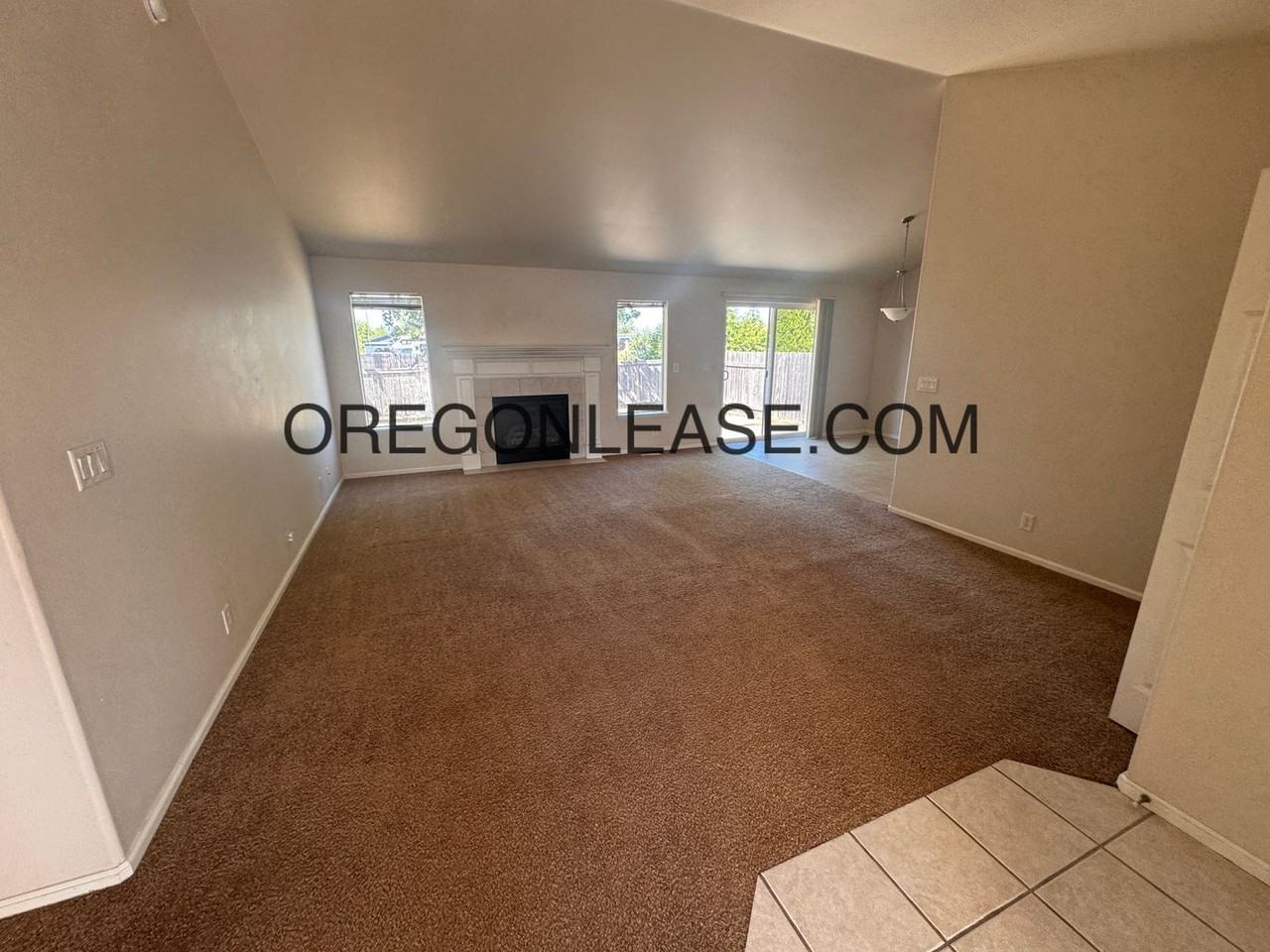 6049 Pine Ridge Pl - Photo 6 of 22