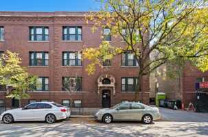 featured image of 3115 N Sheffield Ave