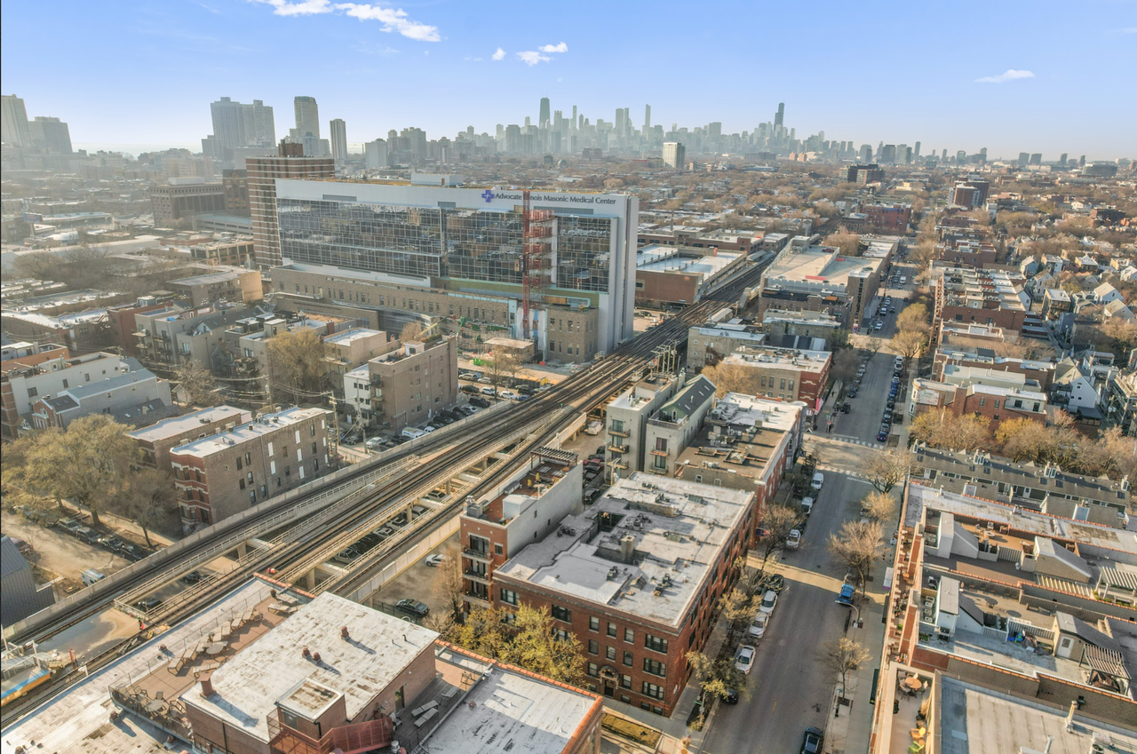 3115 Sheffield - Photo 4 of 5