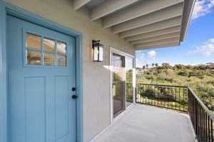 featured image of 213 Avenida Lobeiro
