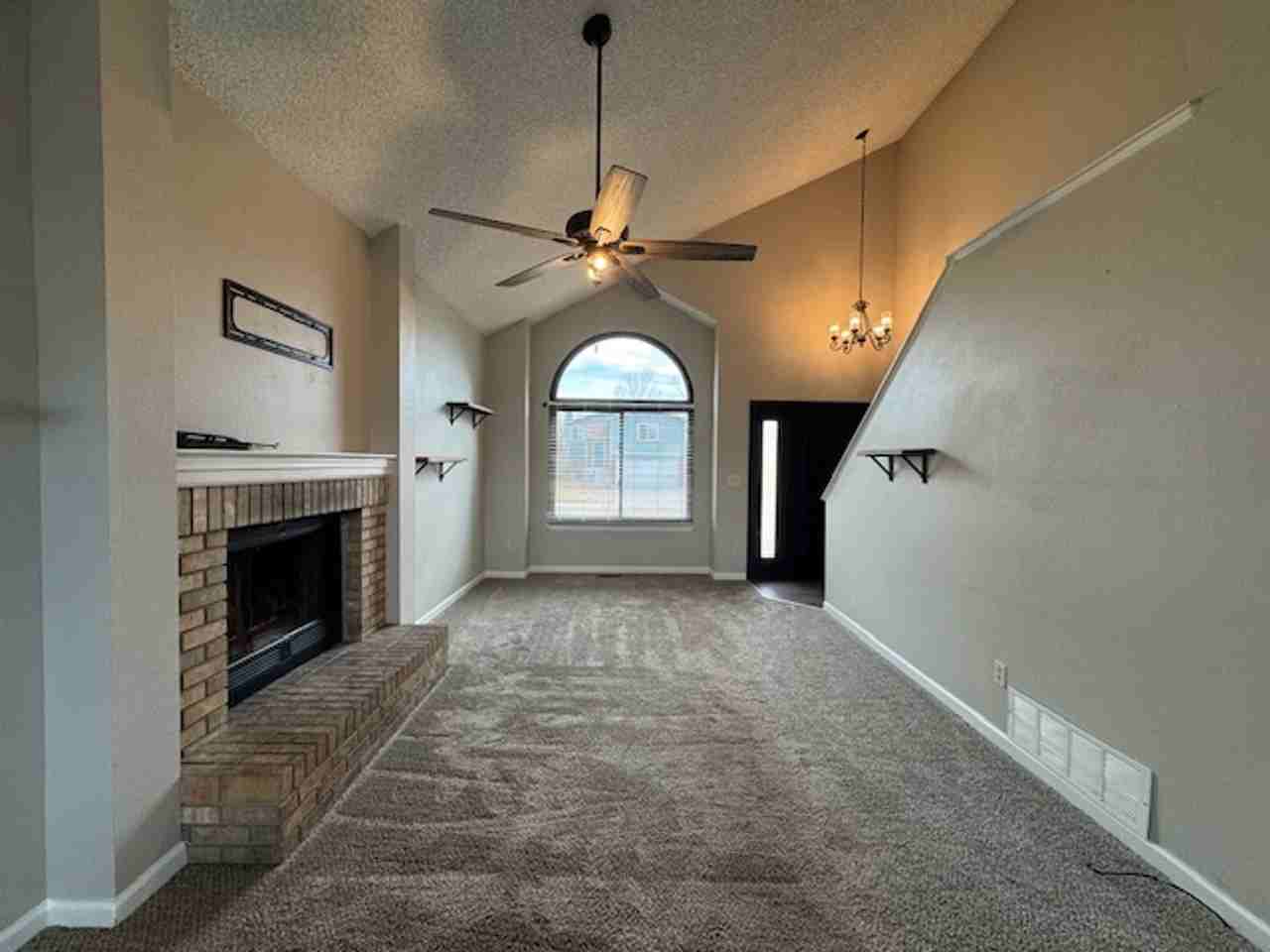 2770 Richmond Dr - Photo 3 of 24