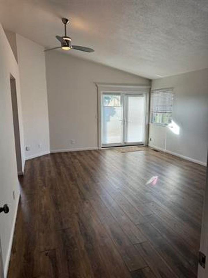 5250 Edgeview Dr - Photo 6 of 12