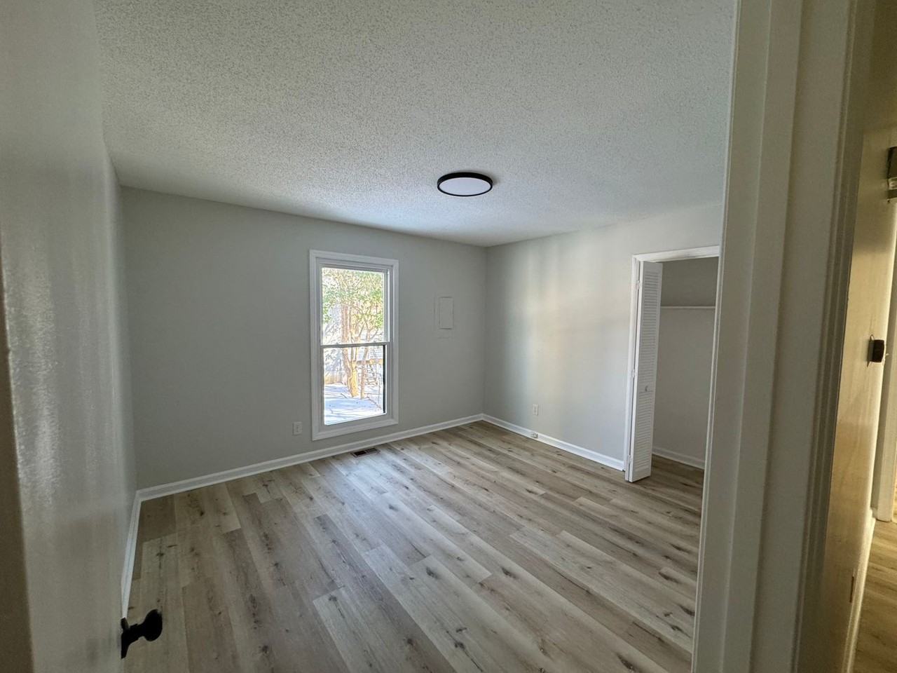 1809 Pisgah Church Rd - Photo 7 of 16