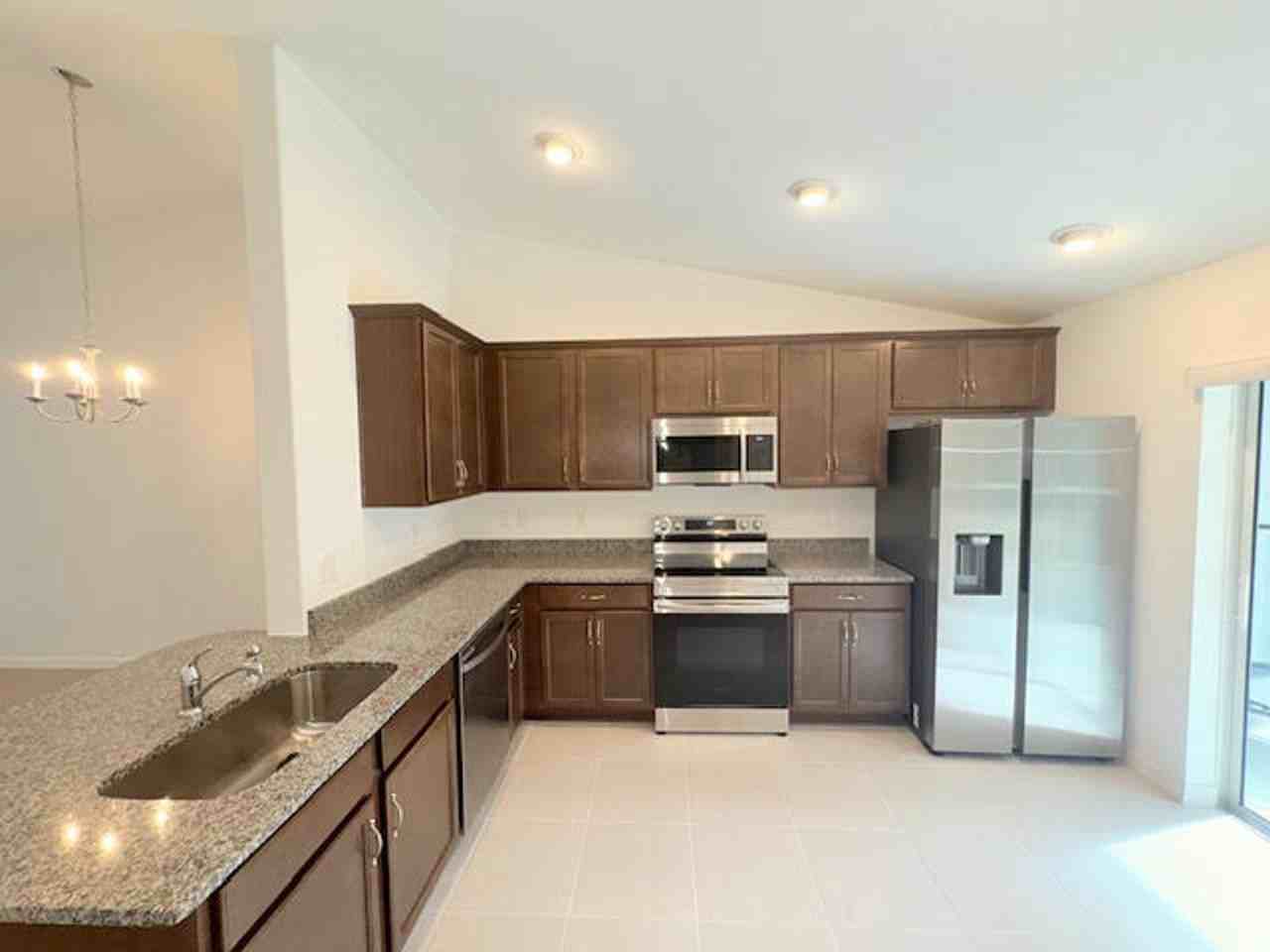 125 Seattle Trl - Photo 7 of 46