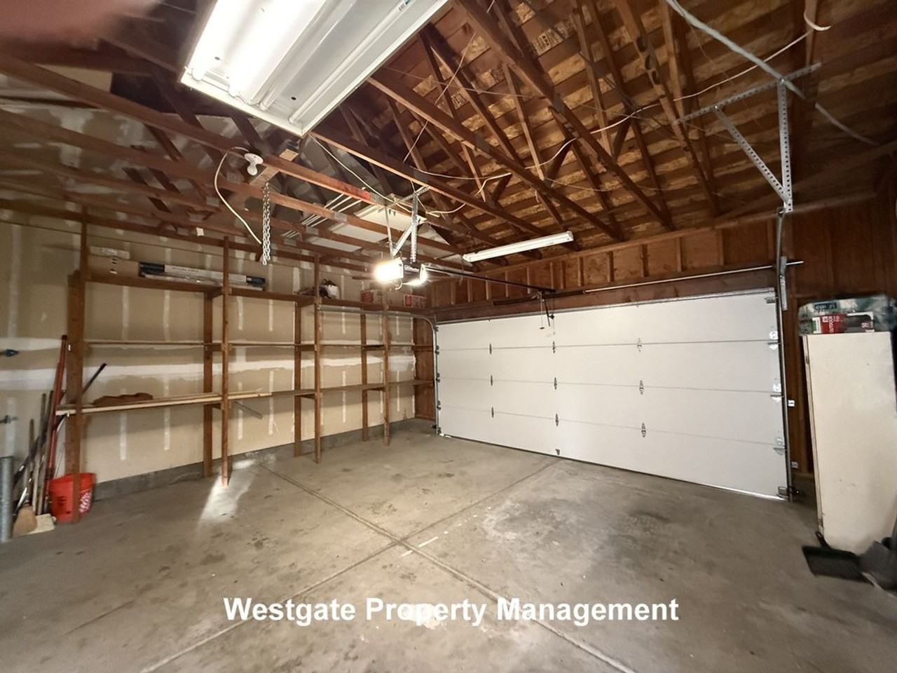 1613 Perseus Ct - Photo 2 of 14