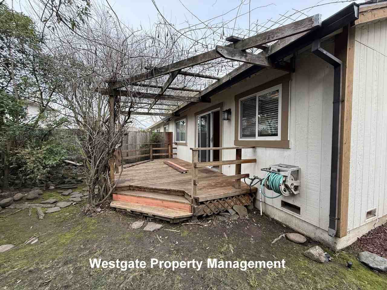 1613 Perseus Ct - Photo 6 of 14