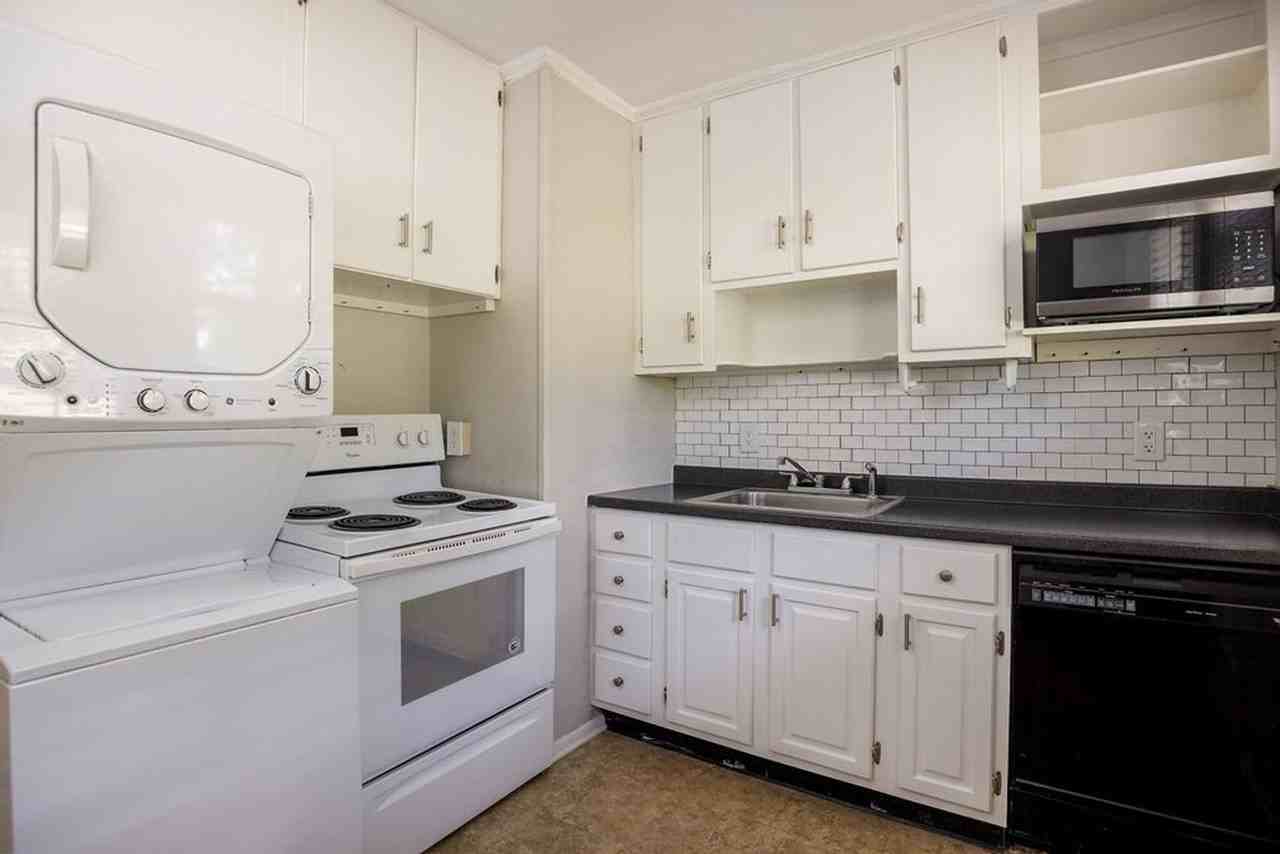 516 N Tremont Dr - Photo 3 of 26