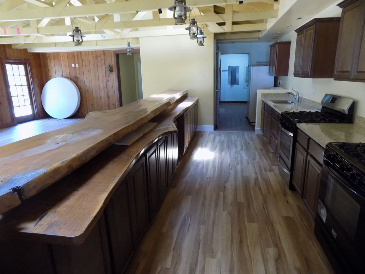 740 W Foothill Blvd - Photo 5 of 9