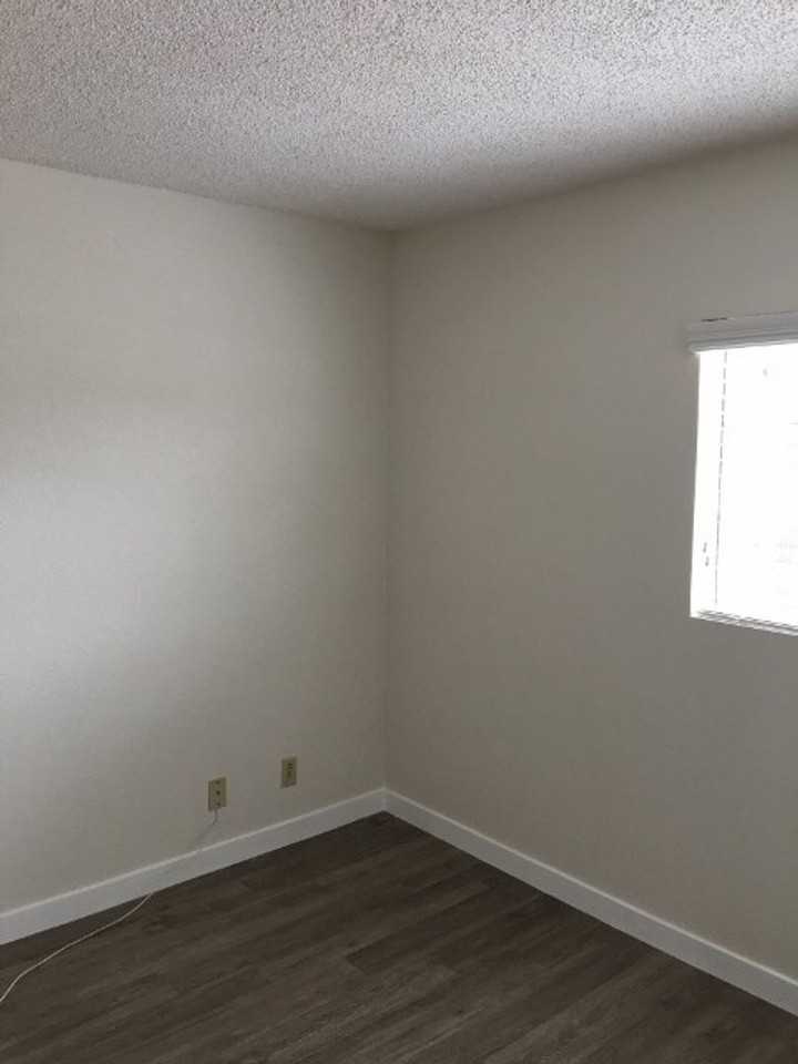 4568 Altadena Ave - Photo 6 of 10