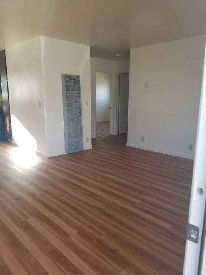 18754 Eisenhower St - Photo 2 of 6