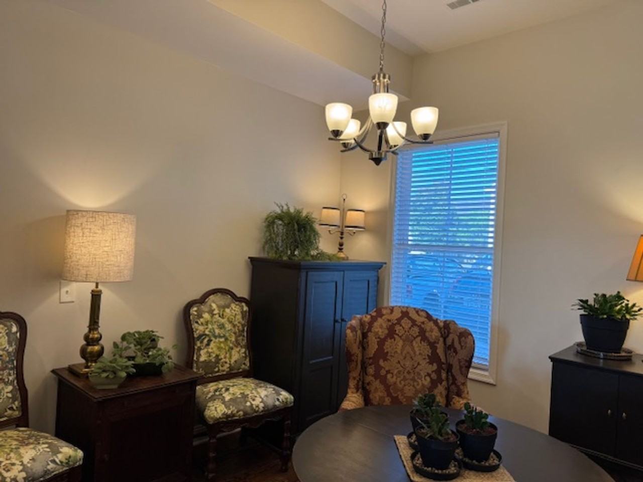 Pinnacle - Photo 4 of 47