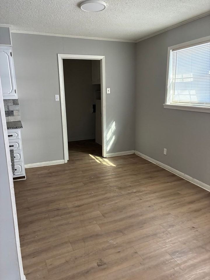 6 Foxboro Dr - Photo 6 of 22