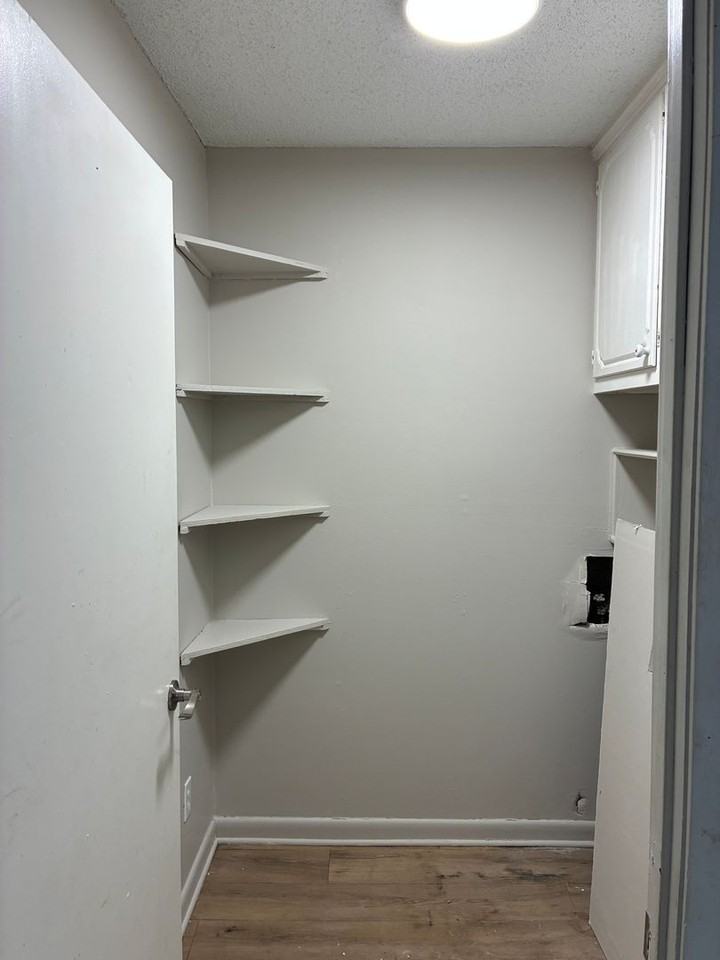 6 Foxboro Dr - Photo 7 of 22