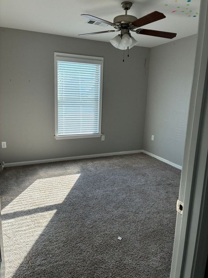 2104 Rehoboth Cir - Photo 3 of 12