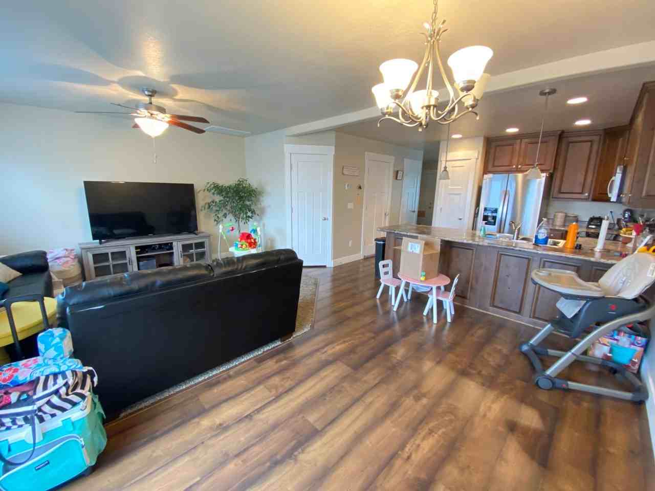 887 Independence Ave - Photo 3 of 13