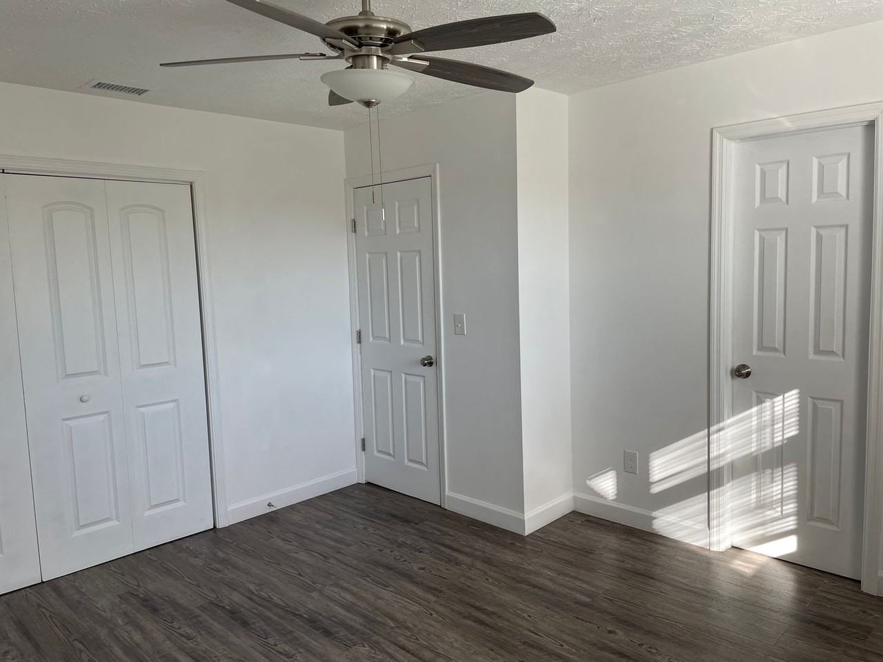 2712 E 17th St - Photo 7 of 18