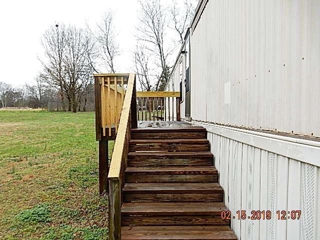 109 Davis St - Photo 2 of 18