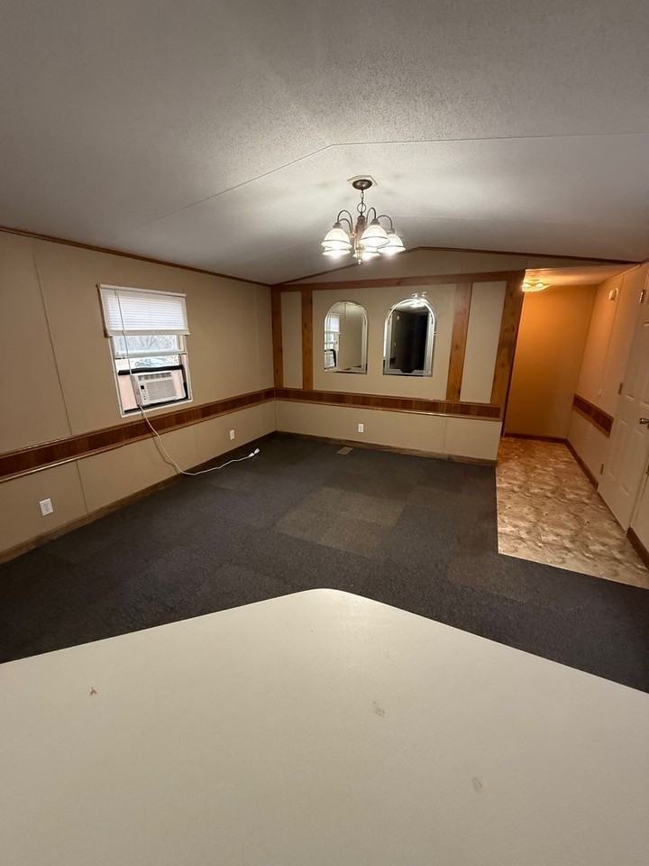 109 Davis St - Photo 3 of 18