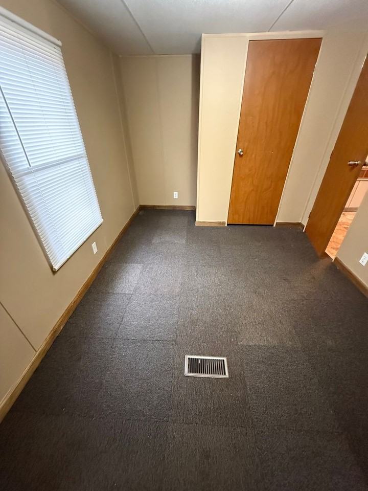 109 Davis St - Photo 7 of 18