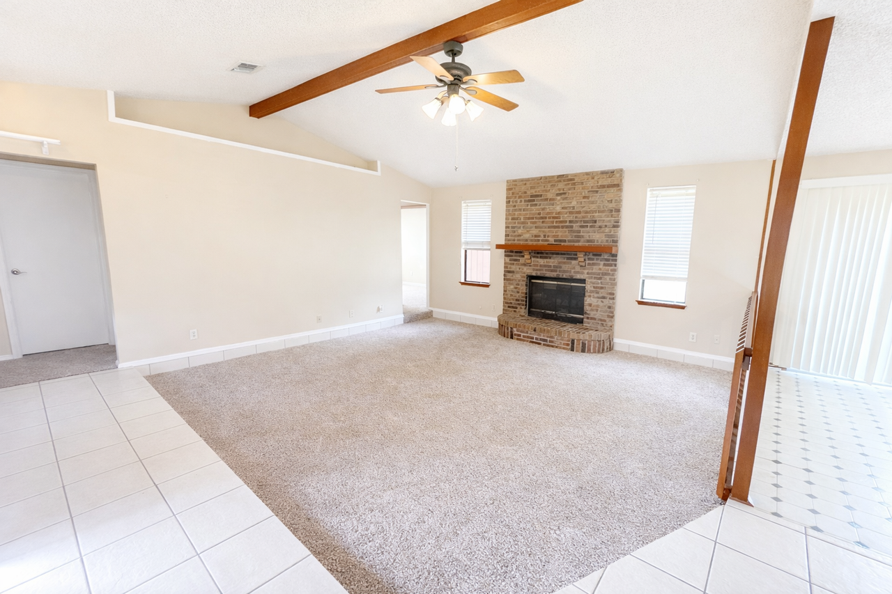 2916 Justin Ct - Photo 2 of 13