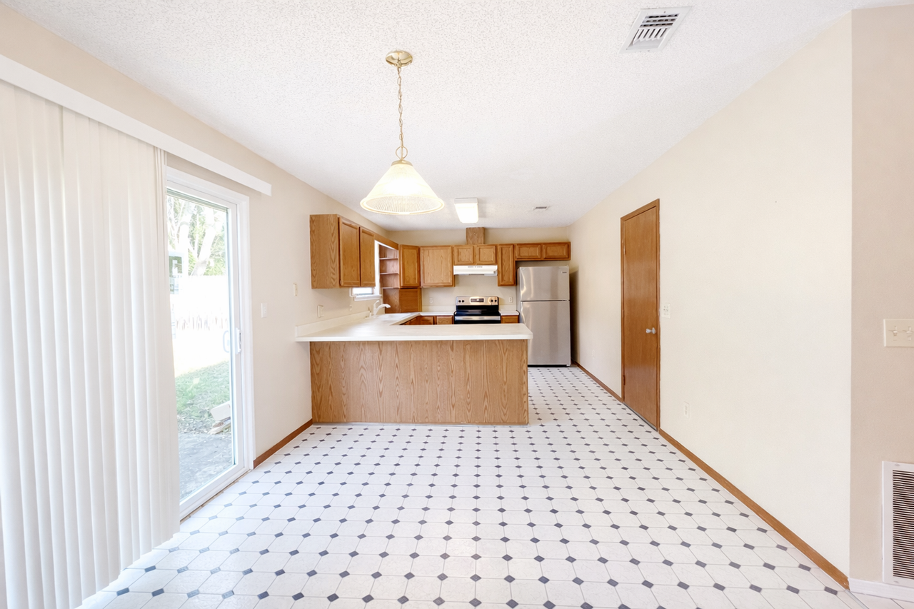 2916 Justin Ct - Photo 4 of 13