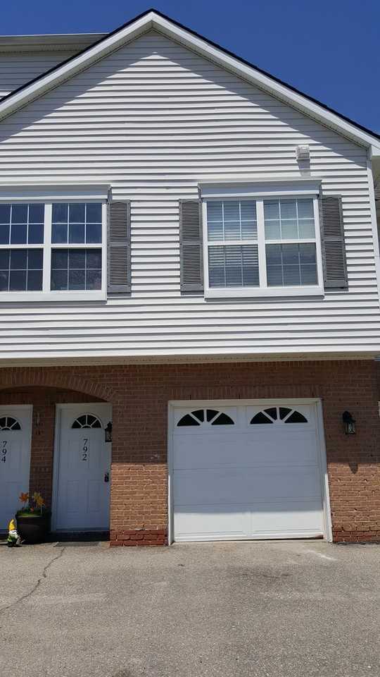 792 Olde English Cir