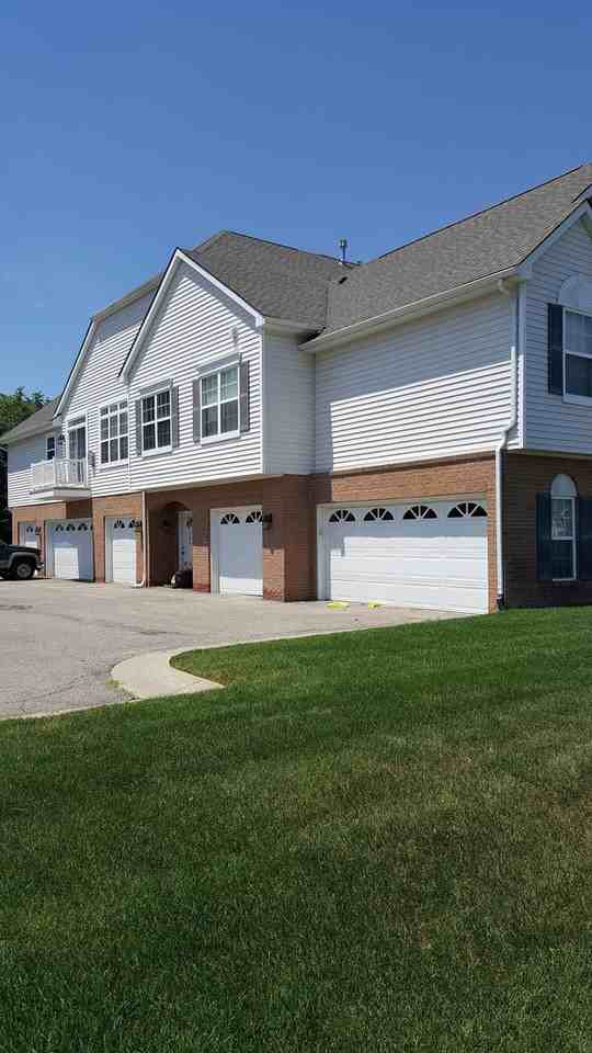 792 Olde English Cir - Photo 2 of 13