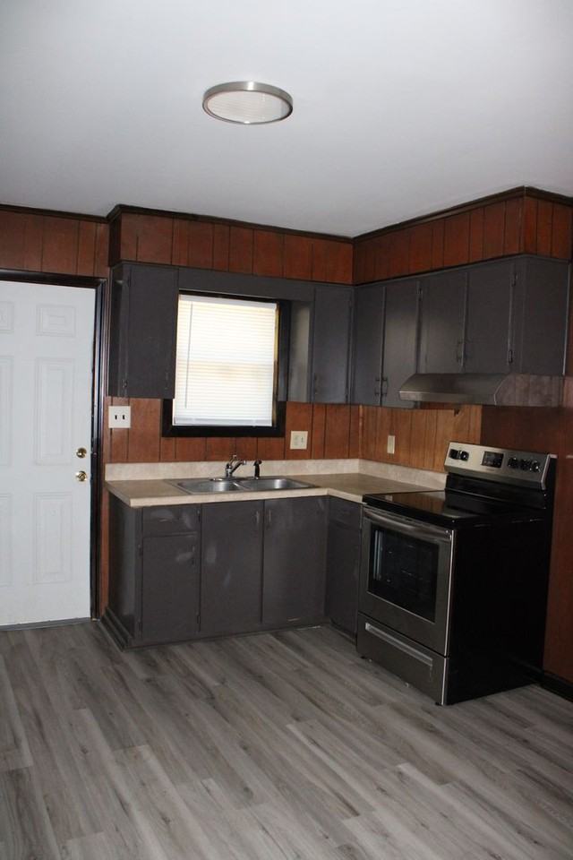 204 Park Ave W Apt D - Photo 5 of 10