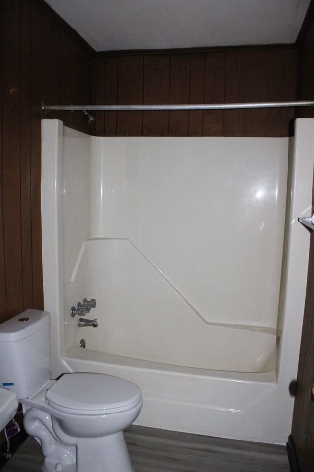 204 Park Ave W Apt D - Photo 7 of 10