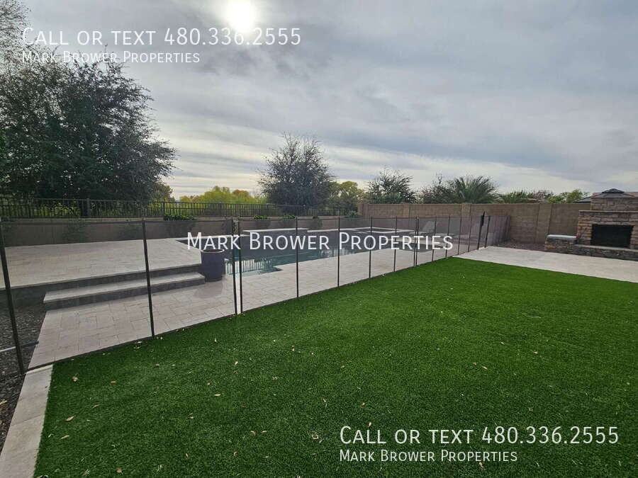 3345 E Indigo St - Photo 7 of 50