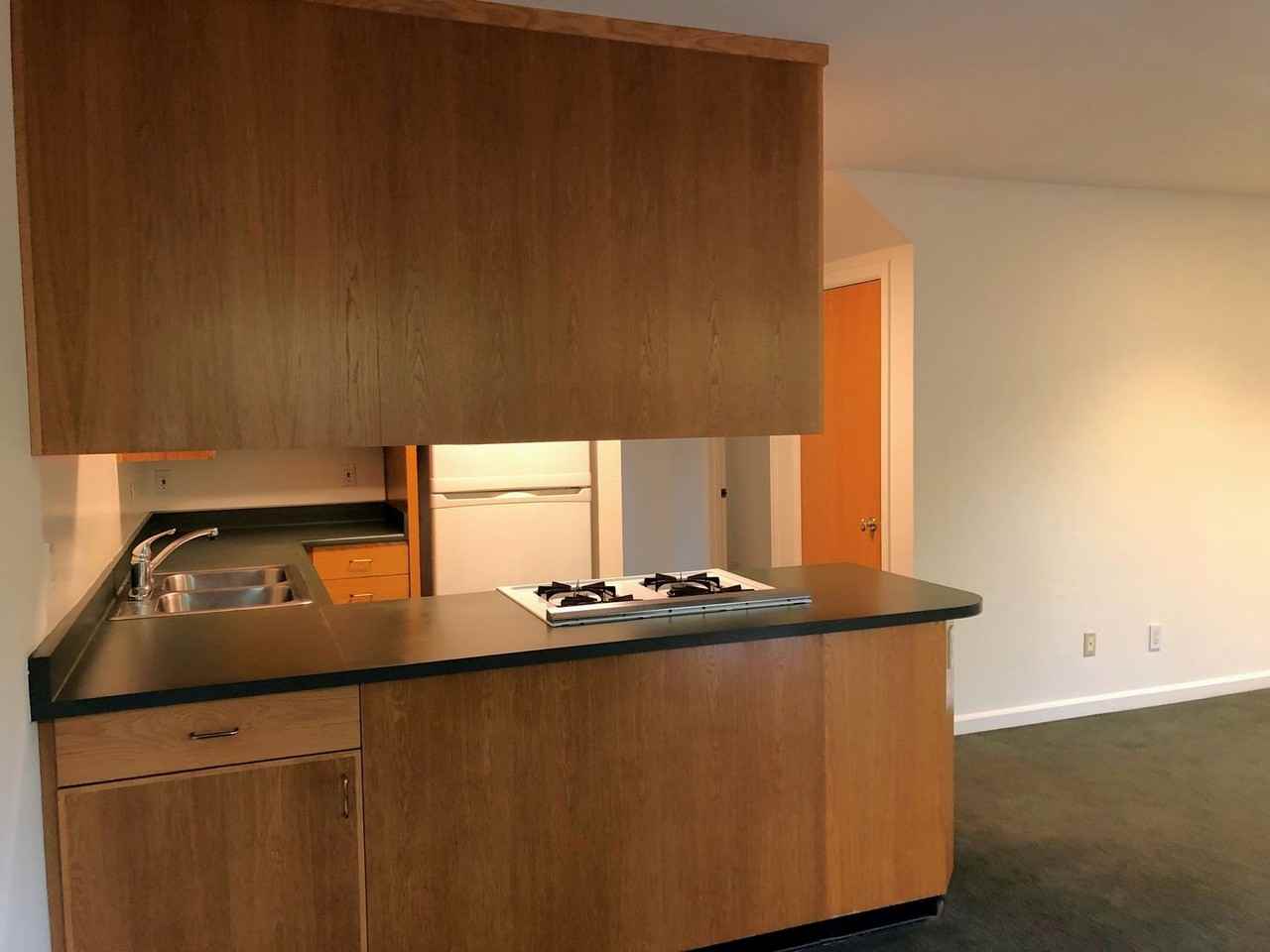 2436 Ellsworth St #B - Photo 4 of 14