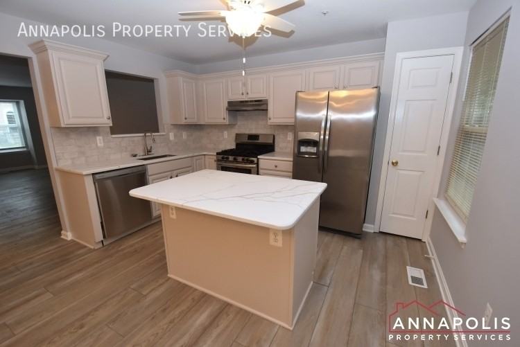 544 Francis Nicholson Way - Photo 2 of 34