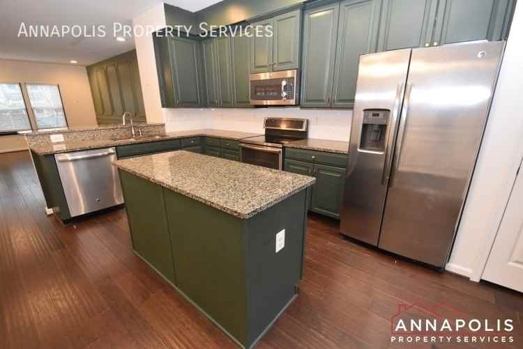 623 Ravenwood Dr - Photo 2 of 22