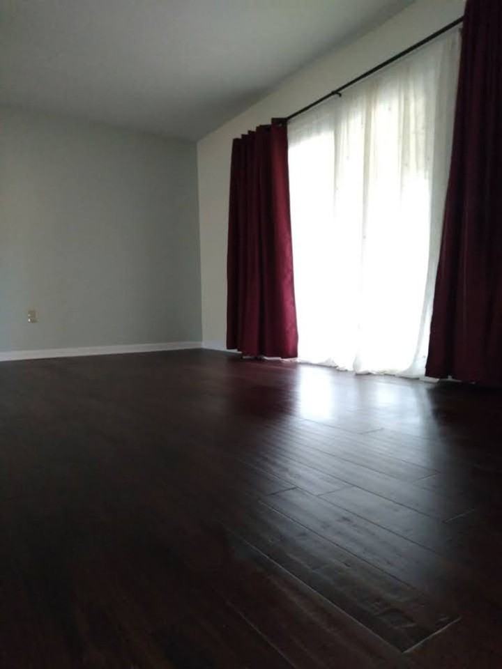 601 Riverhill Cir - Photo 2 of 7
