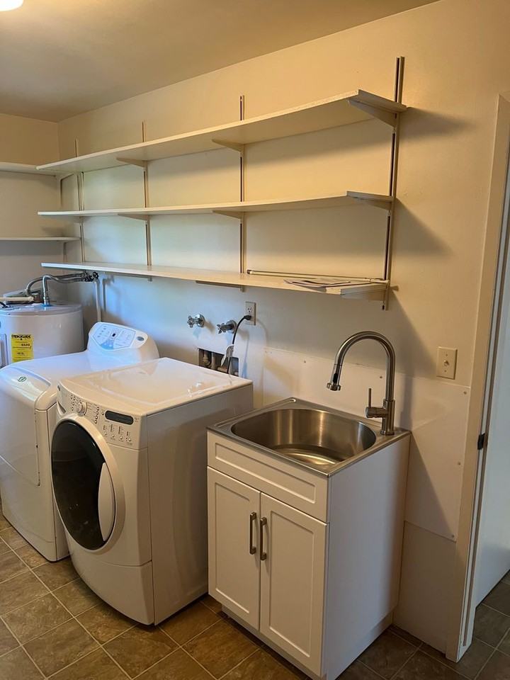 1245 Rogue River Hwy - Photo 4 of 28