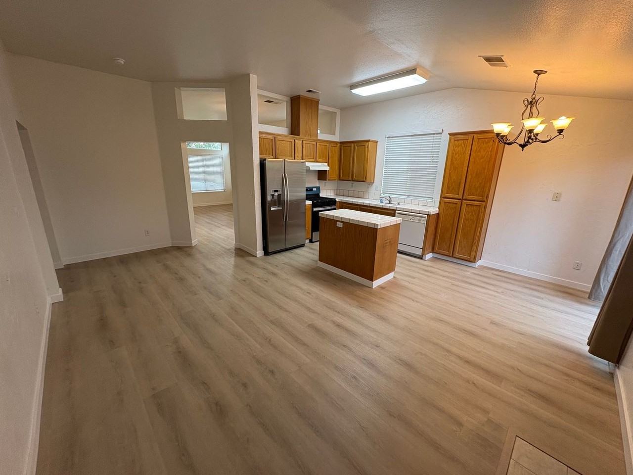 2320 El Monte Dr - Photo 5 of 21