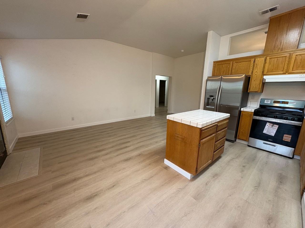 2320 El Monte Dr - Photo 7 of 21