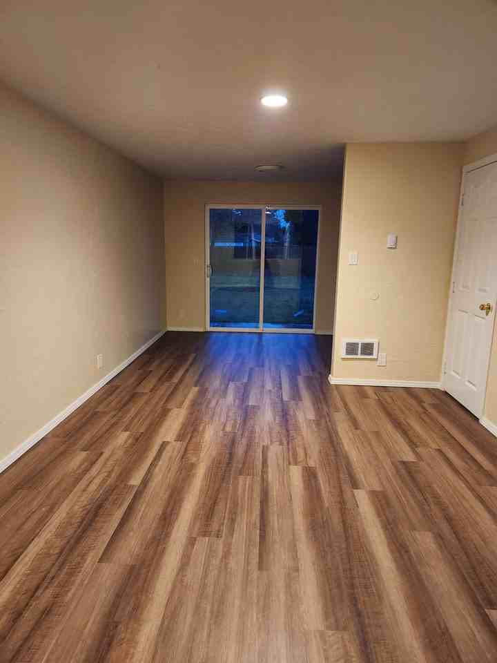 845 W Airway Rd - Photo 2 of 13