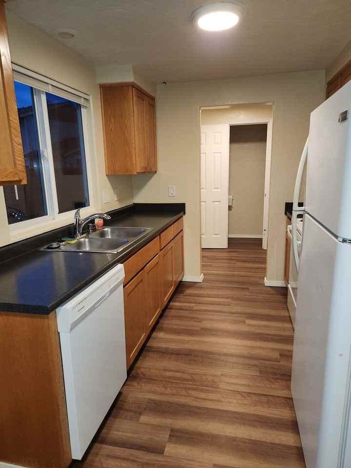 845 W Airway Rd - Photo 4 of 13