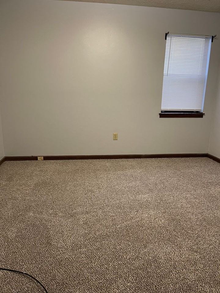 137 Christy Ct - Photo 6 of 13