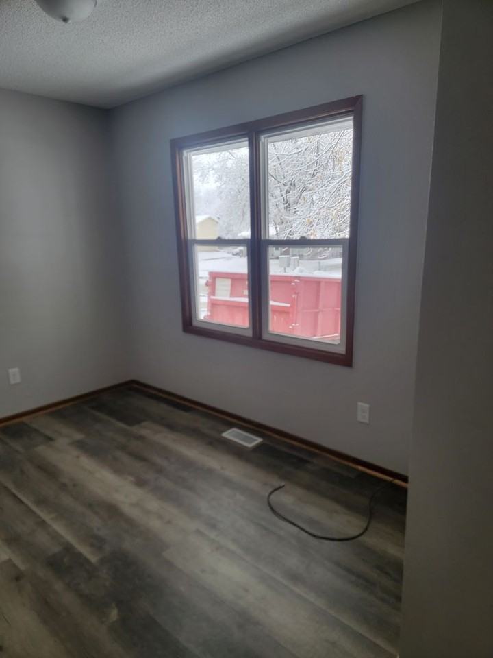 2103 Parkhill Dr - Photo 5 of 6