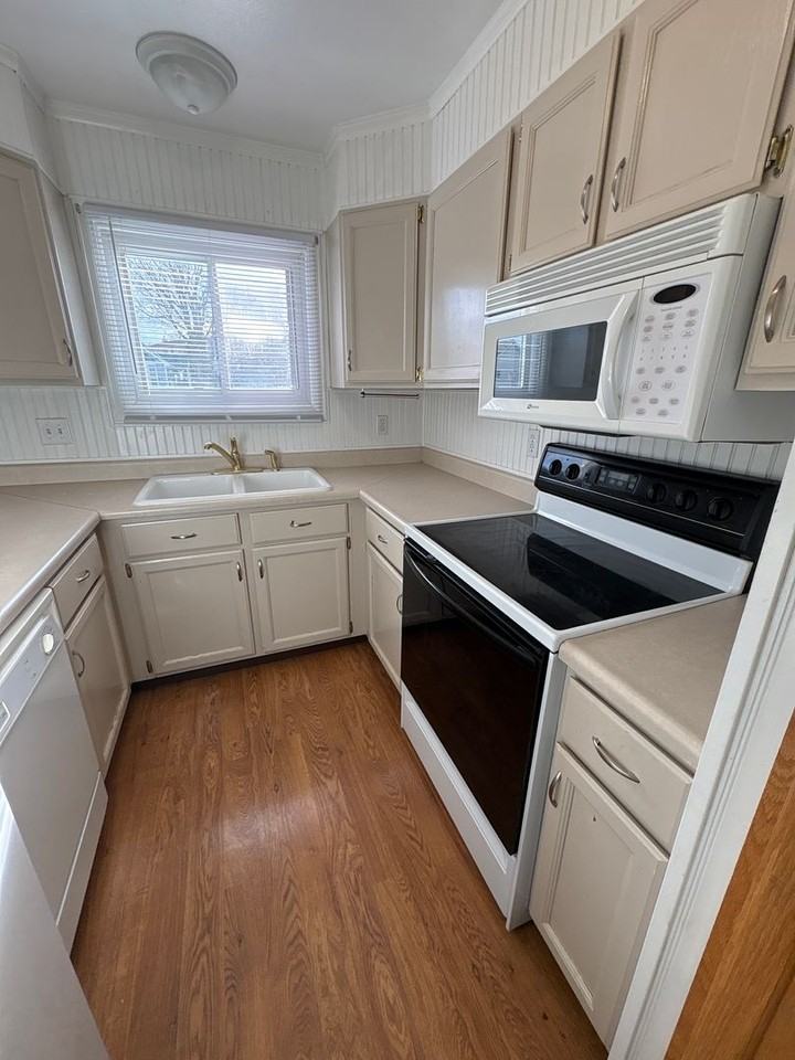 1821 Copperville Rd - Photo 3 of 10