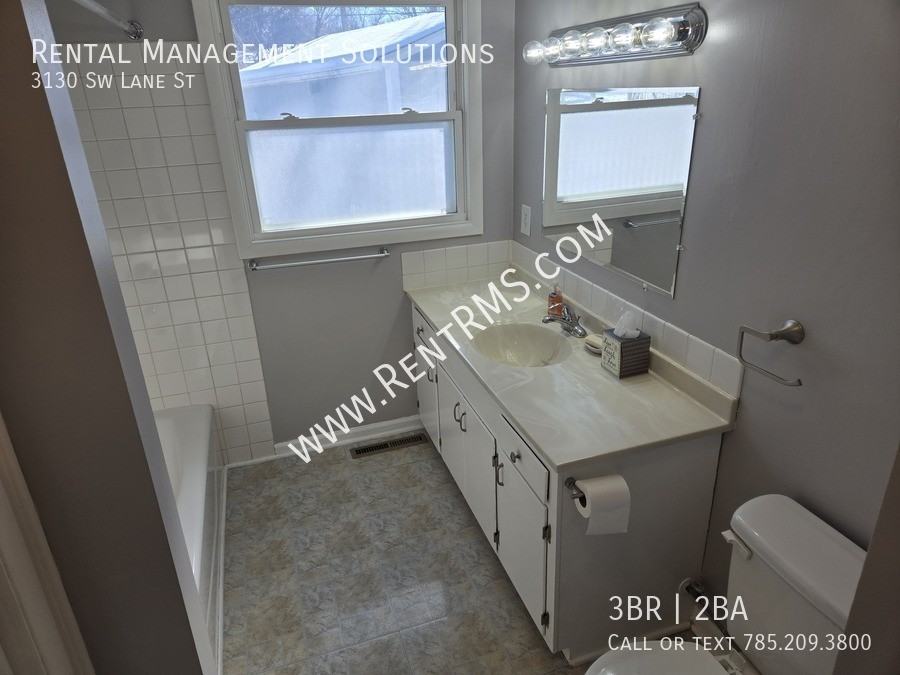 3130 Sw Lane St - Photo 7 of 18